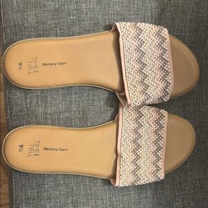 Time and Tru Tan and Pink Sandals with sparkle strap. 9.5